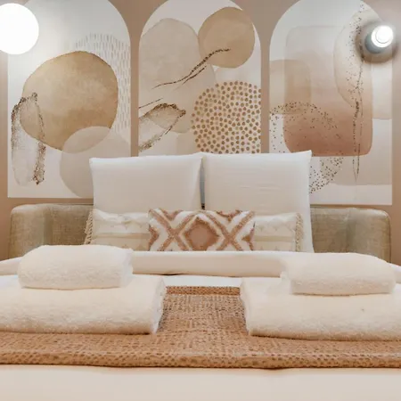 Cozy In The Heart Of Historic Le Marais